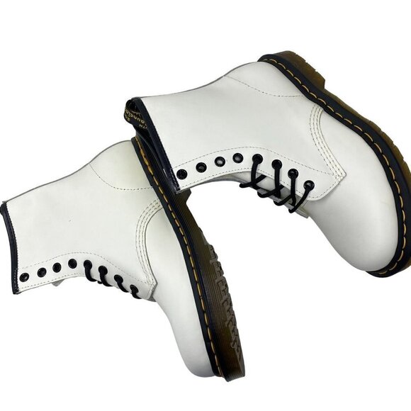 Dr. Martens 1460 SMOOTH LEATHER LACE UP BOOTS White Unisex Sz 6 Mens